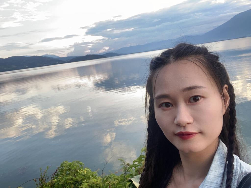 韩文霞 辅导员